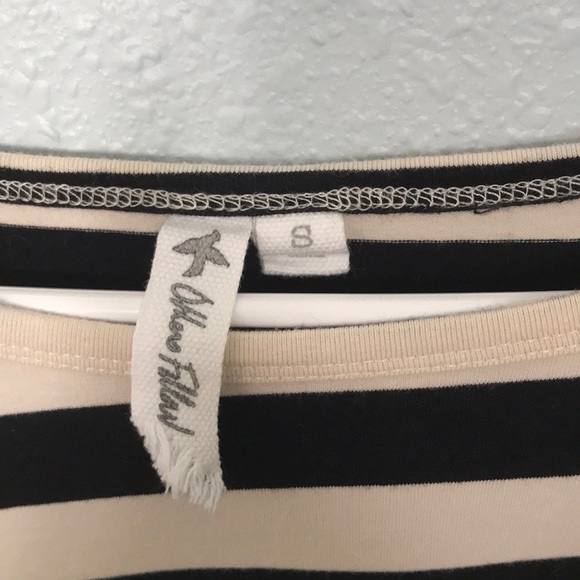 Long sleeve striped crop top - Picture 3 of 3